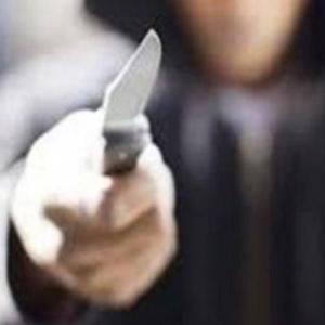 19χρονος με την απειλή μαχαιριού λήστευε νεαρούς στην Καλαμαριά