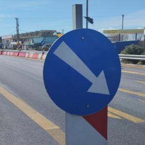 Συνεχίζονται οι εργασίες αντικατάστασης στηθαίων ασφαλείας στην Εθνική Οδό Θεσσαλονίκης-Νέων Μουδανιών